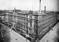 Das Geschäftsgebäude Insel-/Kreuzstraße